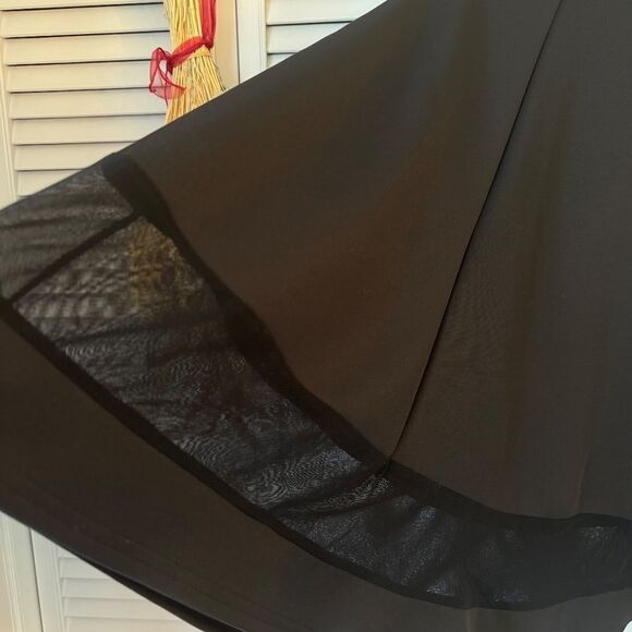 Boohoo | Black midi circle skirt (8) - Picture 3 of 6